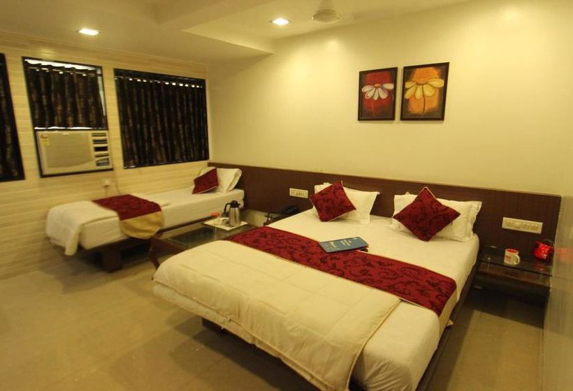 Hotel Oyo Rooms Lal Darwaja Road 2