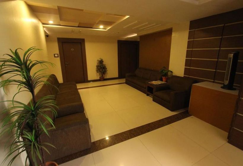 Hotel Oyo Rooms Lal Darwaja Road 3