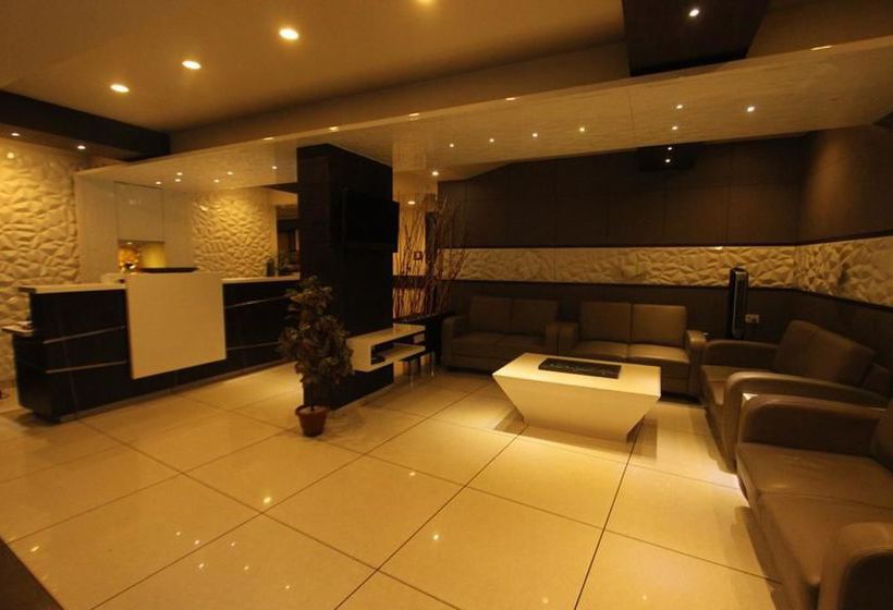 Hotel Oyo Rooms Lal Darwaja Road 8