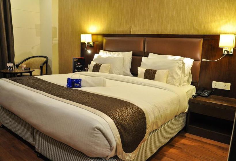 Hotel Oyo Premium Viraj Khand 2