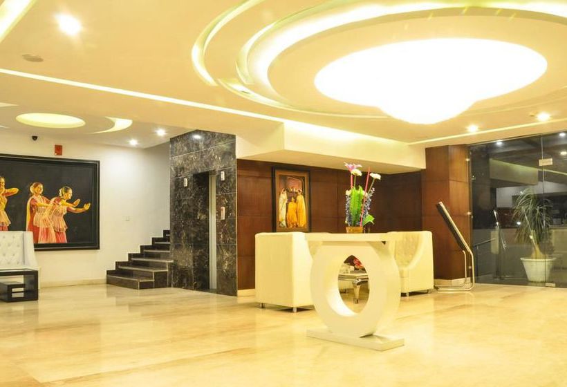 Hotel Oyo Premium Viraj Khand 3