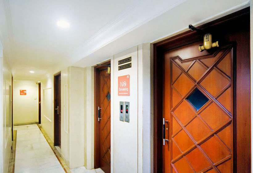 Hotel Zo Rooms Sayajigunj M.s. University 2