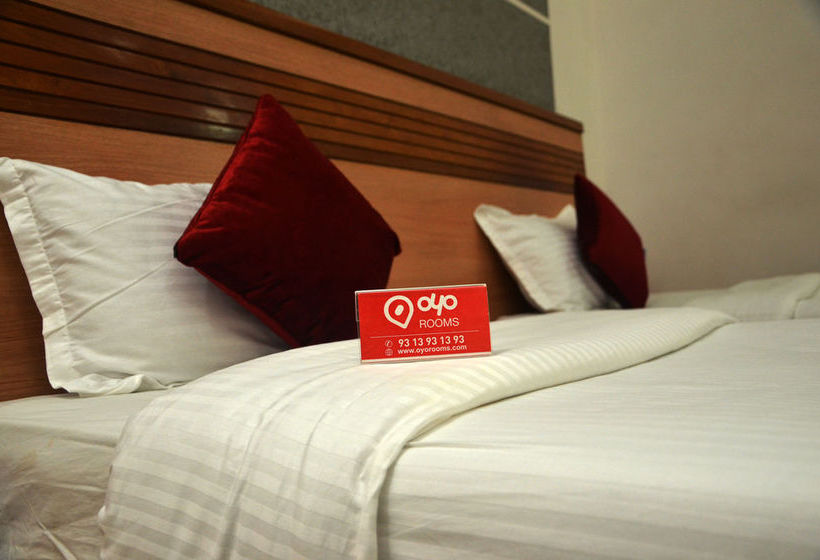 Hotel Oyo Rooms Osmanpura 13