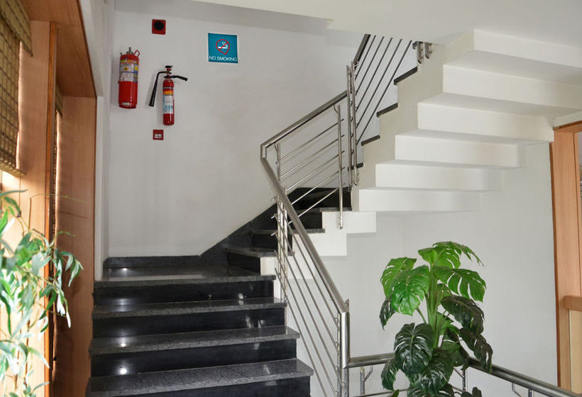 Hotel Oyo Rooms Osmanpura 9