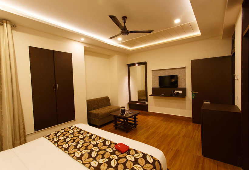 Hotel Oyo Premium Kotri Circle 4