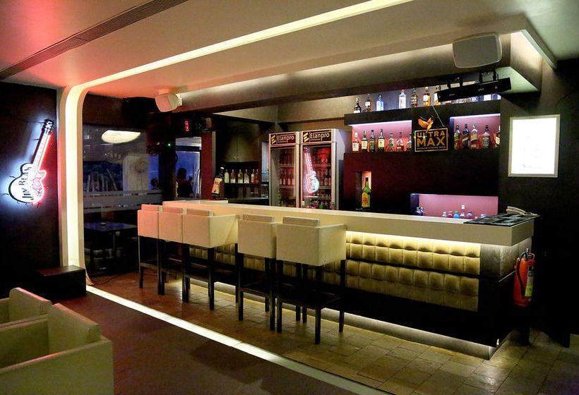 Hotel Oyo Premium New Shahupuri Kolhapur 14