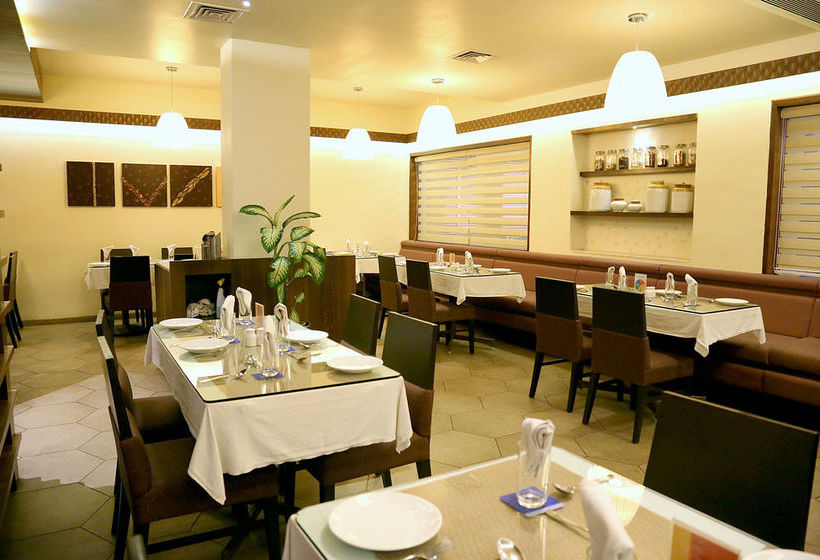 Hotel Oyo Premium New Shahupuri Kolhapur 4