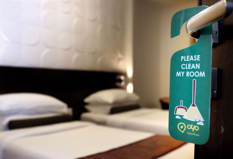 Hotel Oyo Premium New Shahupuri Kolhapur 9