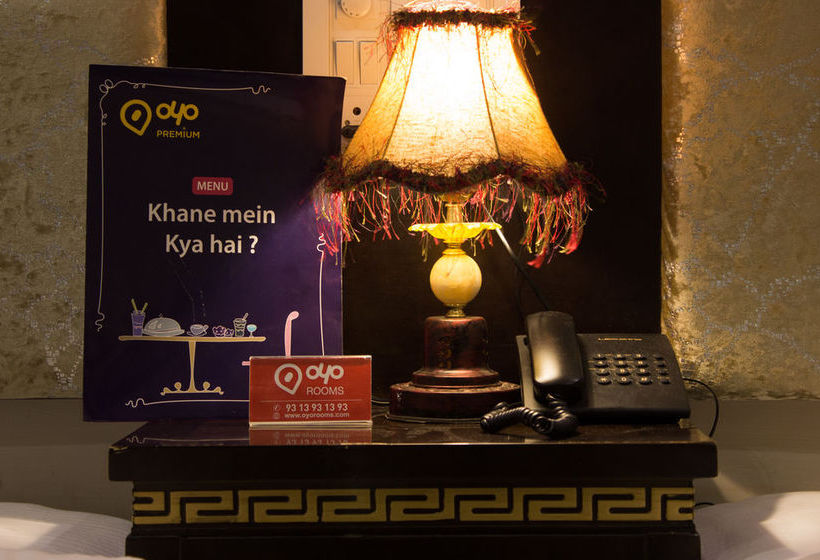 Hotel Oyo Premium Nagpur C A Road 16