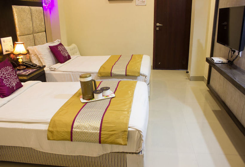 Hotel Oyo Premium Nagpur C A Road 6