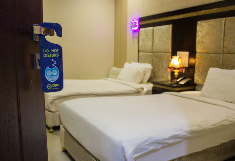 Hotel Oyo Premium Nagpur C A Road 7