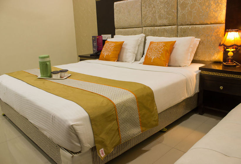 Hotel Oyo Premium Nagpur C A Road 9
