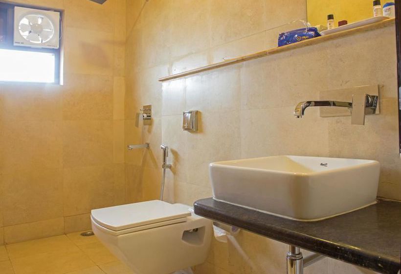 Hotel Oyo Premium Embassy Hingna Road