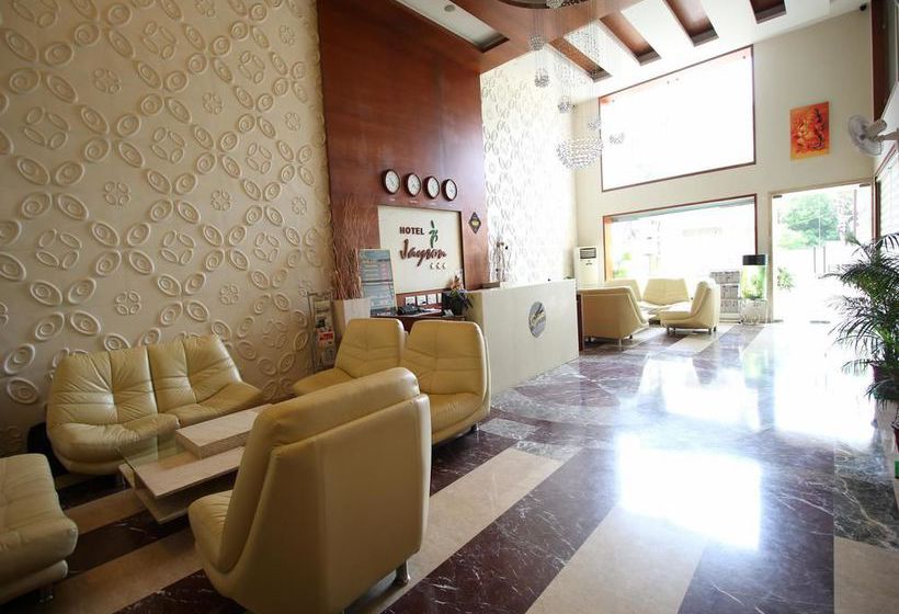 Hotel Oyo Premium Limda Chowk 12