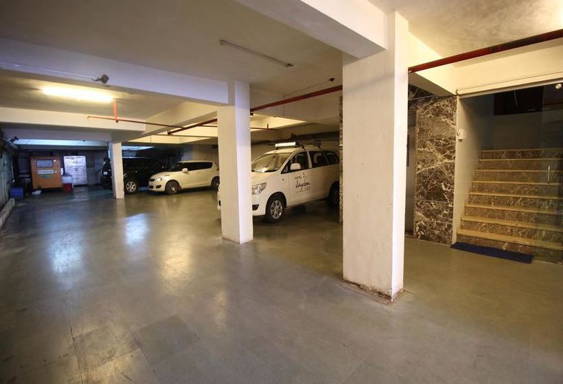 Hotel Oyo Premium Limda Chowk 13