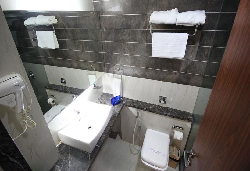 Hotel Oyo Premium Limda Chowk 14