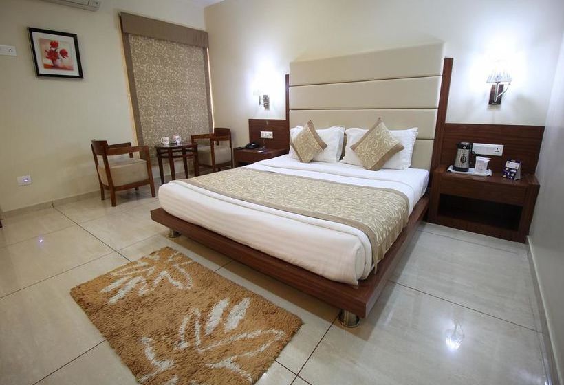 Hotel Oyo Premium Limda Chowk 5