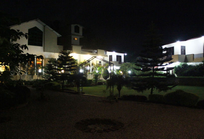 Hotel Oyo Premium Corbett Kyari 12