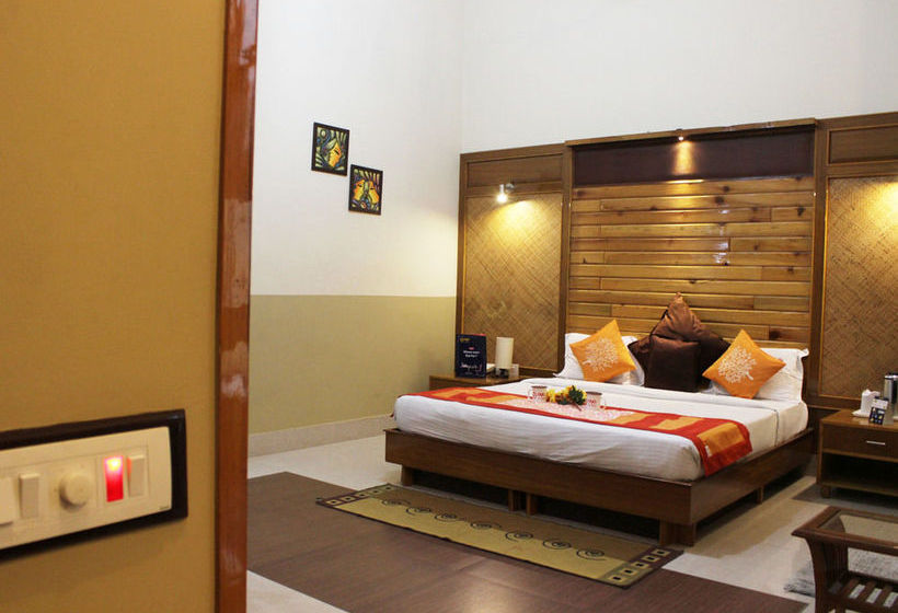 Hotel Oyo Premium Corbett Kyari 4