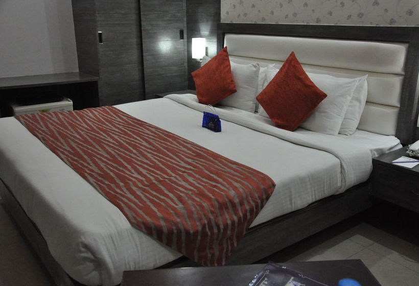 Hotel Oyo Premium Gwalior City Centre 13