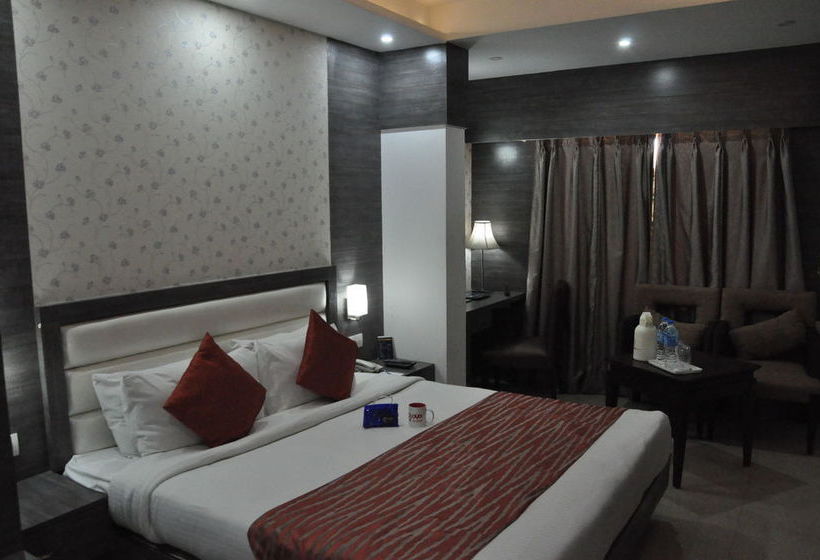 Hotel Oyo Premium Gwalior City Centre 4