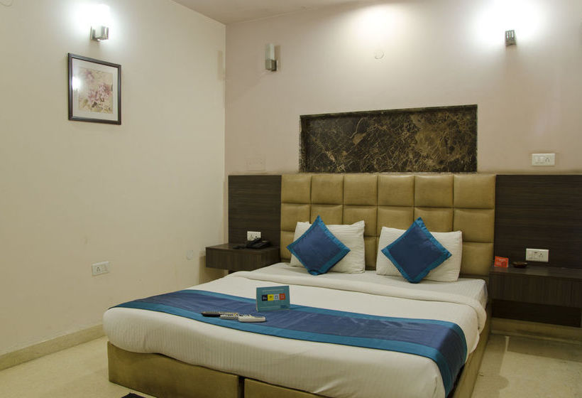 Hotel First Choice Service Apartments DLF Phase 3 Gurgaon 11
