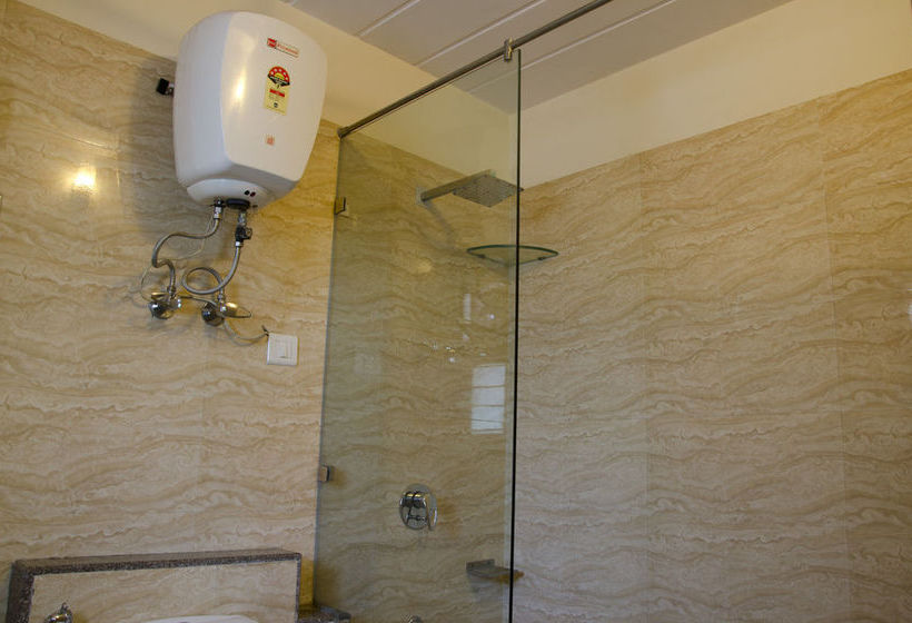 Hotel First Choice Service Apartments DLF Phase 3 Gurgaon 8