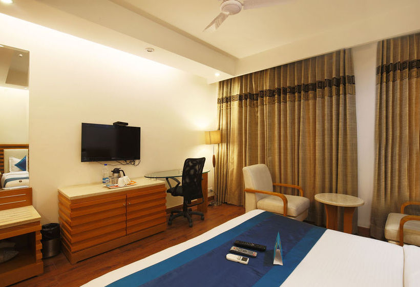 Fabhotel Phase 2 Dlf Square 13