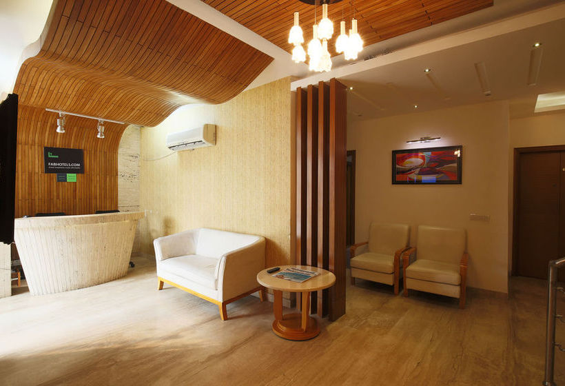 Fabhotel Phase 2 Dlf Square 16