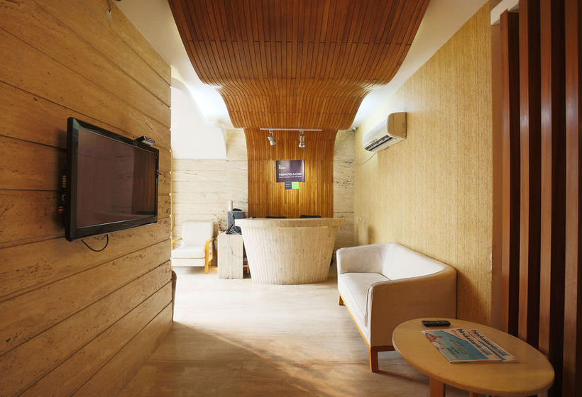 Fabhotel Phase 2 Dlf Square 17