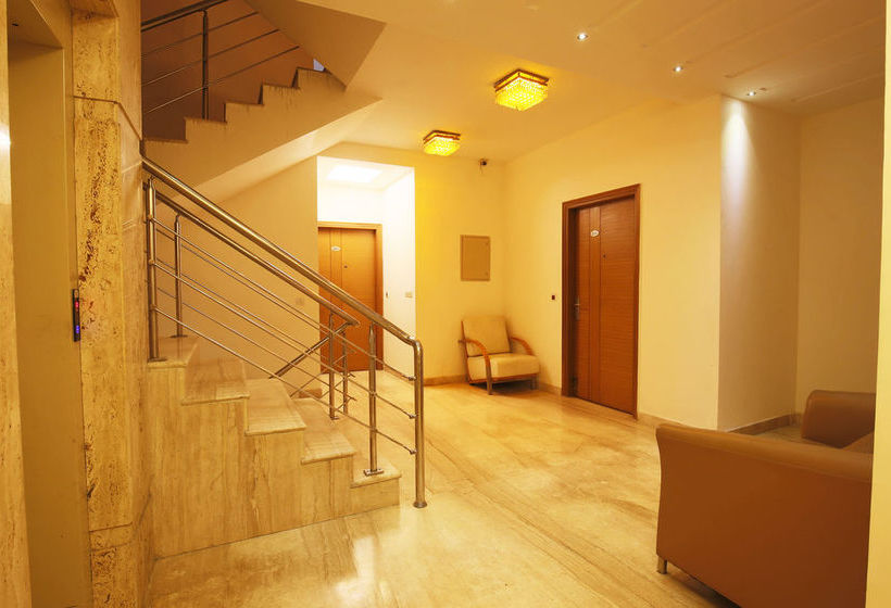 Fabhotel Phase 2 Dlf Square 18