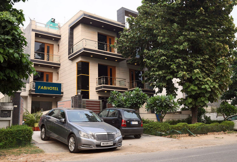 Fabhotel Phase 2 Dlf Square 20