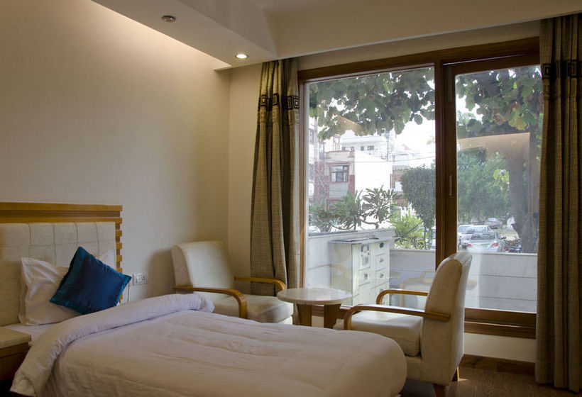 Fabhotel Phase 2 Dlf Square 5