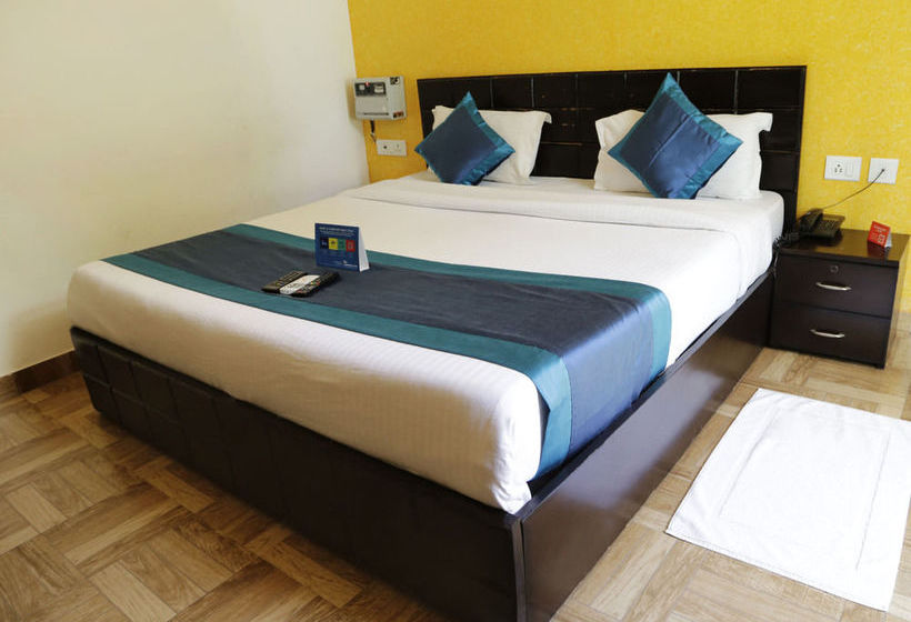 Fabhotel Cyber City 13