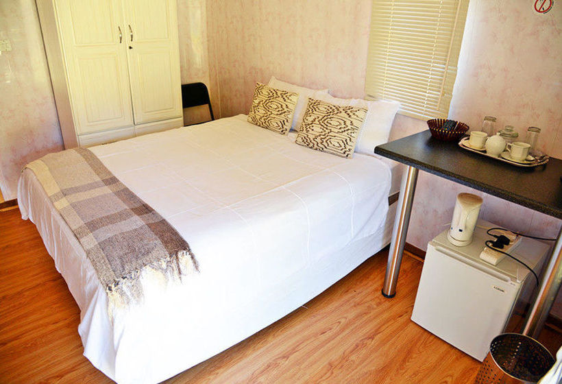 Pensión Gatz Guest House 9