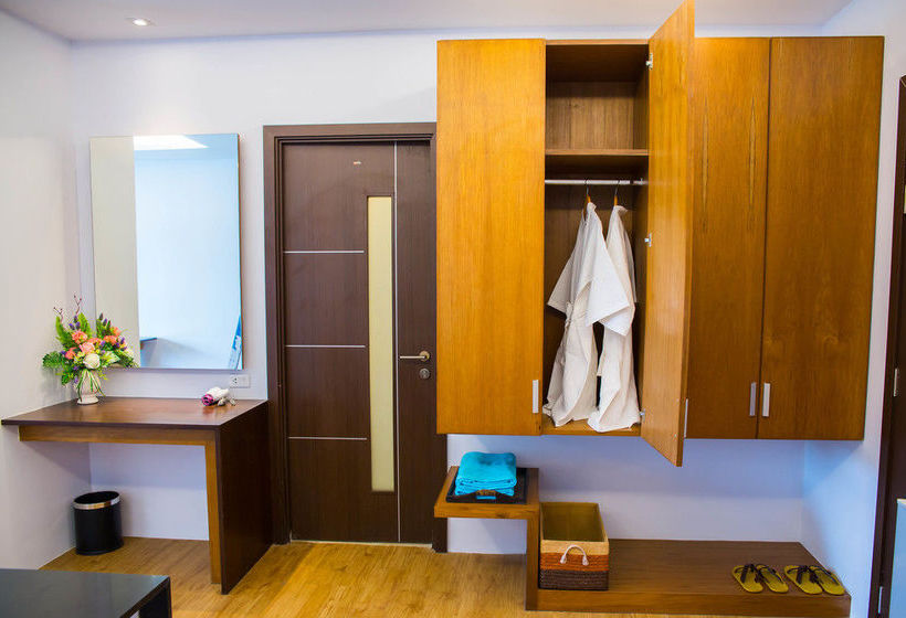 Hotel Phi Phi Cliff Beach Resort 9