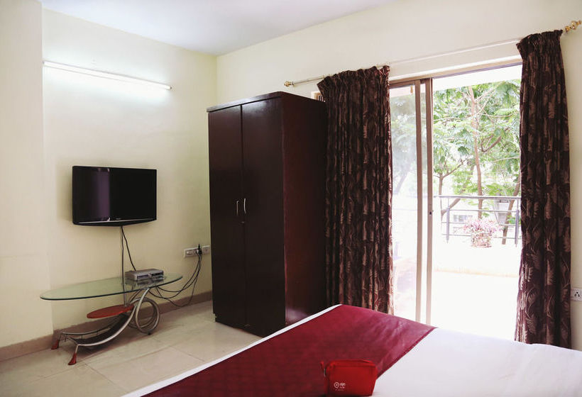 Hotel Oyo Apartments Kalyani Nagar 11