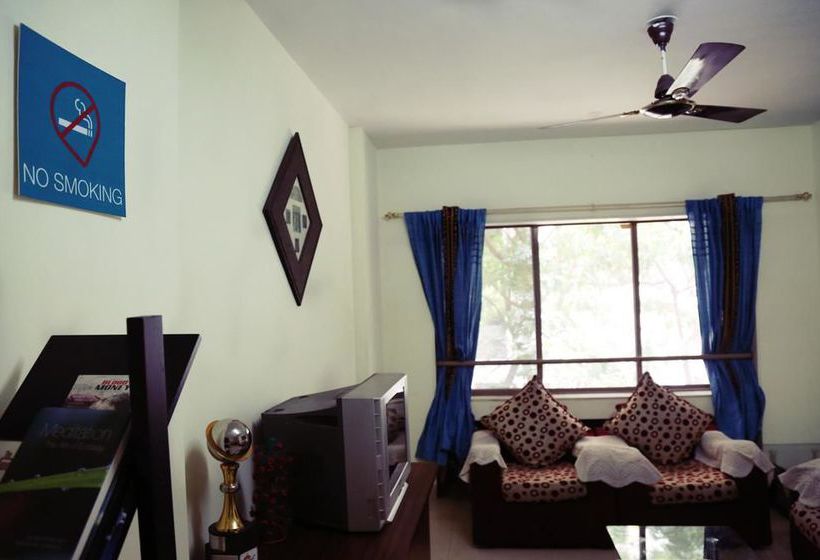 Hotel Oyo Apartments Kalyani Nagar 13