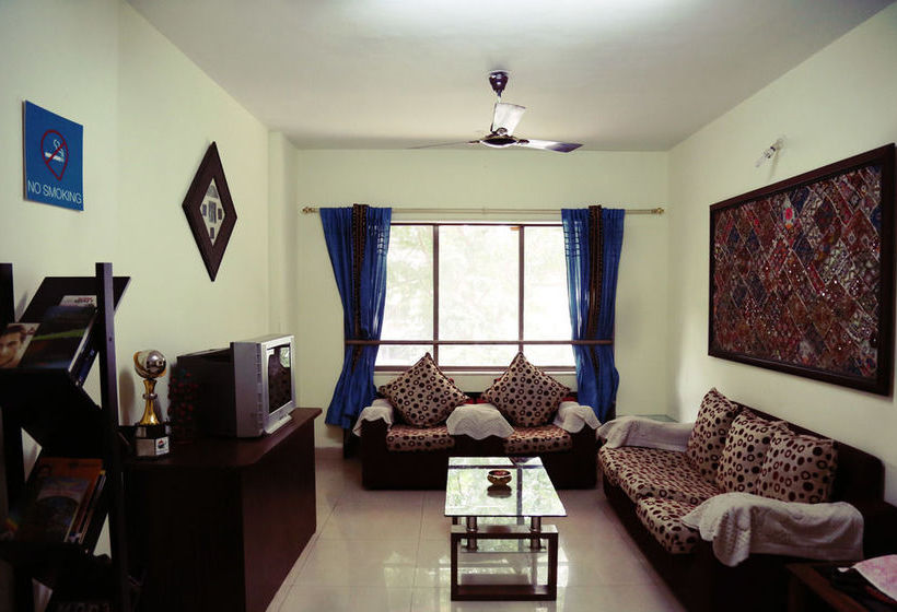Hotel Oyo Apartments Kalyani Nagar 5