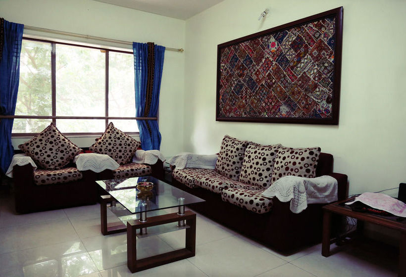 Hotel Oyo Apartments Kalyani Nagar 6