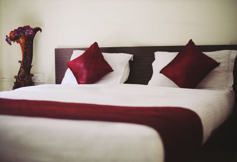 Hotel Oyo Apartments Kalyani Nagar 8