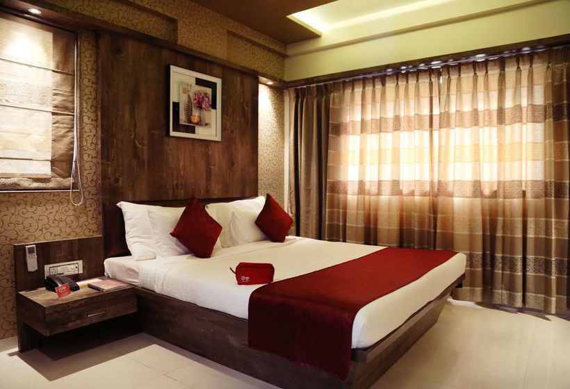 Hotel Oyo Premium Pimpri Finolex Chowk 10