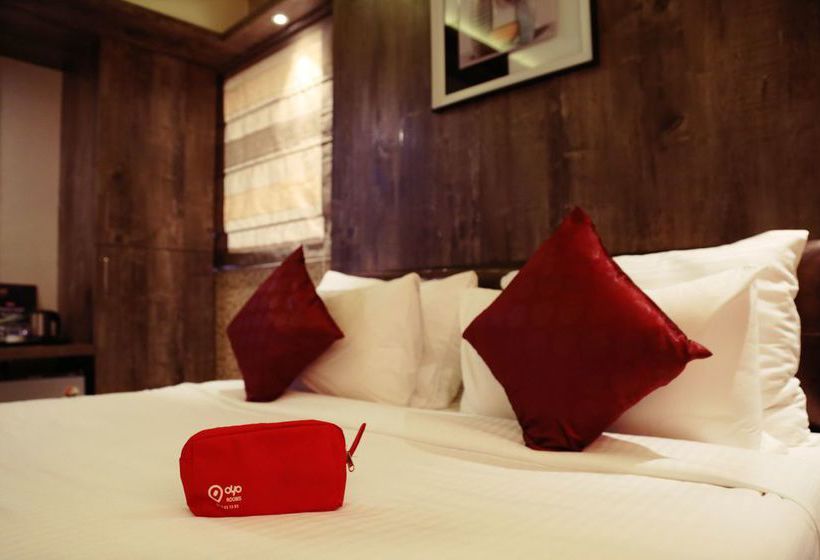 Hotel Oyo Premium Pimpri Finolex Chowk 5