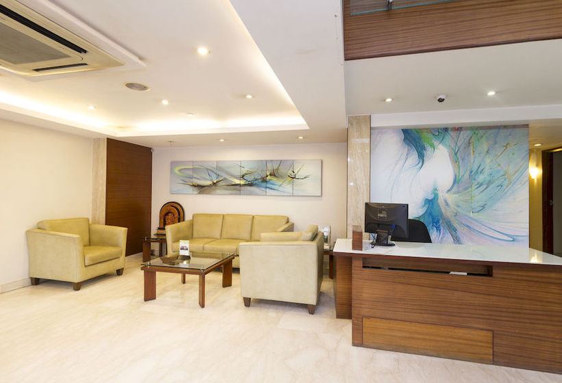 Hotel Oyo Premium Cunningham Road 1