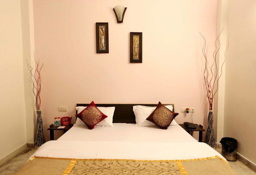 Hotel Oyo Rooms Jaipuria Mall Indirapuram 14