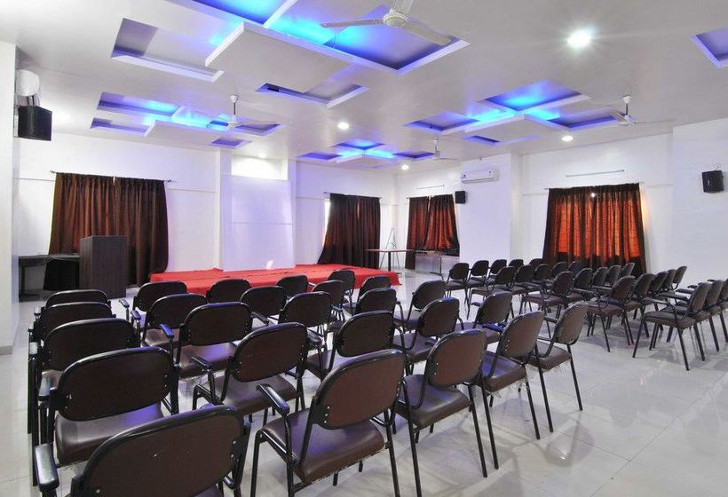 Fabhotel Wakad Hinjewadi 18