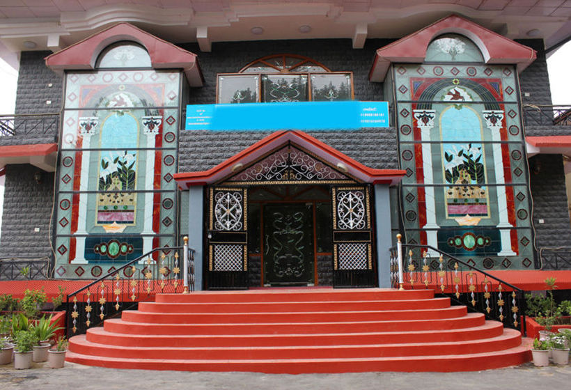 Hotel Himalayan Escape 9