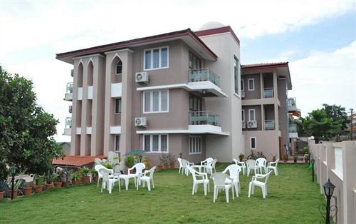 Leisure Vacations Cliff Resort 4