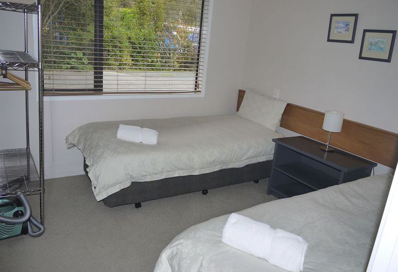 Bay Of Islands Holiday Apartments 11