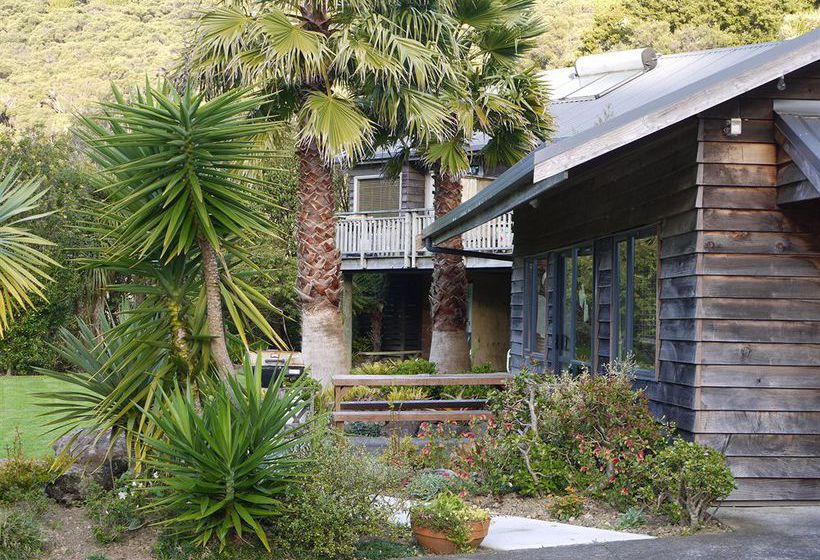 Bay Of Islands Holiday Apartments 8